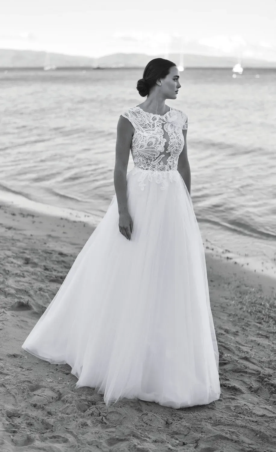 Bella by Eglantine BEL22534 brudekjole