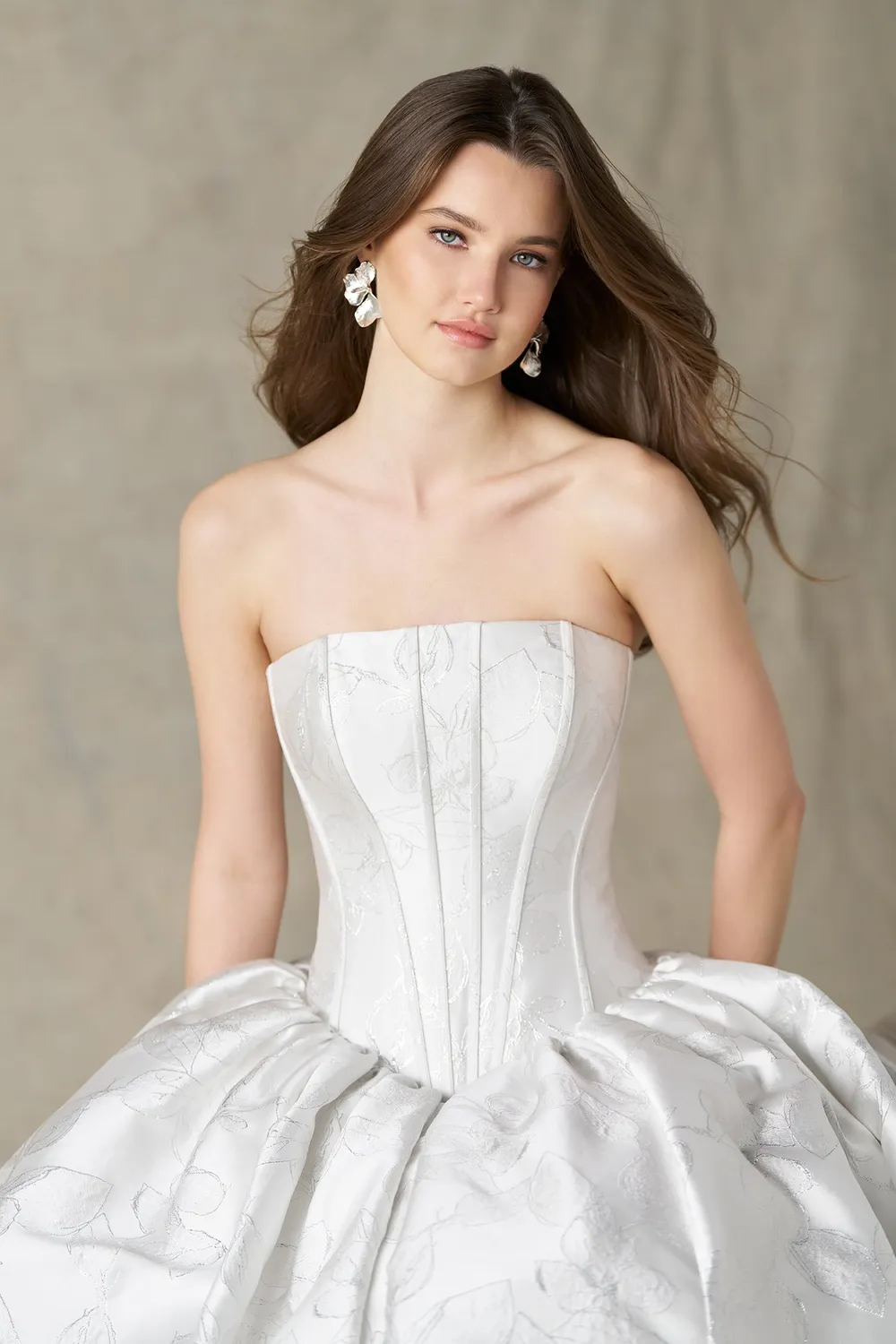 Allure Bridals A1482 brudekjole sølv brokade