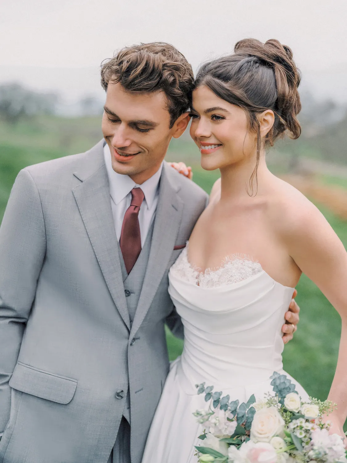 Allure Bridal Allure Romance R3975 brudekjole Ivory/Nude mikado ballgown