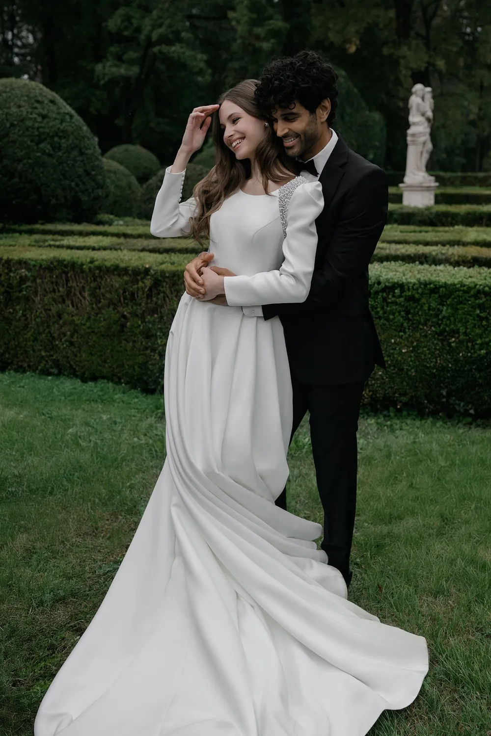 Allure Bridal Abella E603NC Genevieve brudekjole Ivory højhals