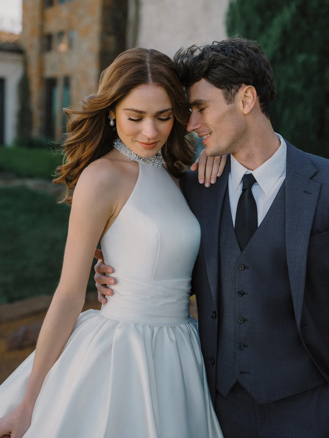 Allure Bridals A1498 brudekjole ivory/silver mikado