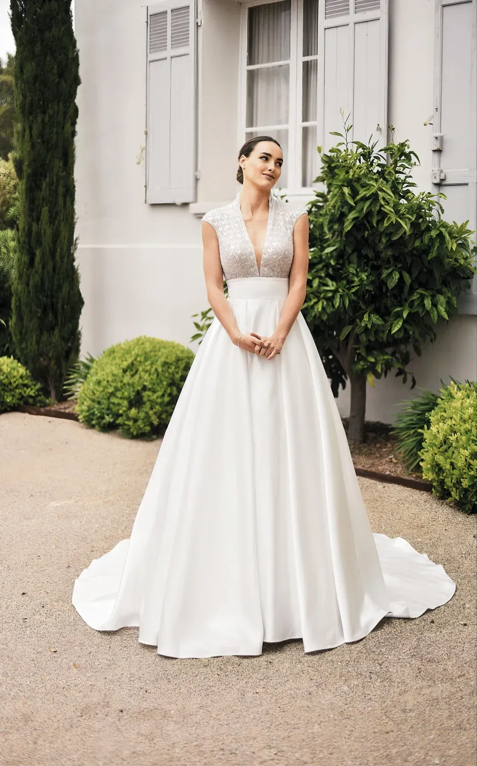 Bella by Eglantine BEL22510 brudekjole