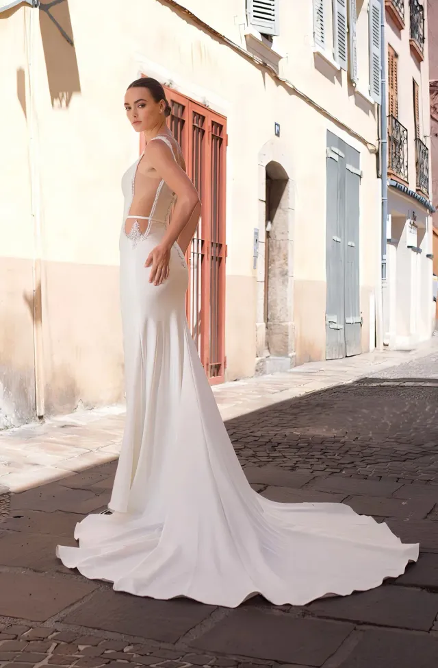 Bella by Eglantine BEL22504 brudekjole