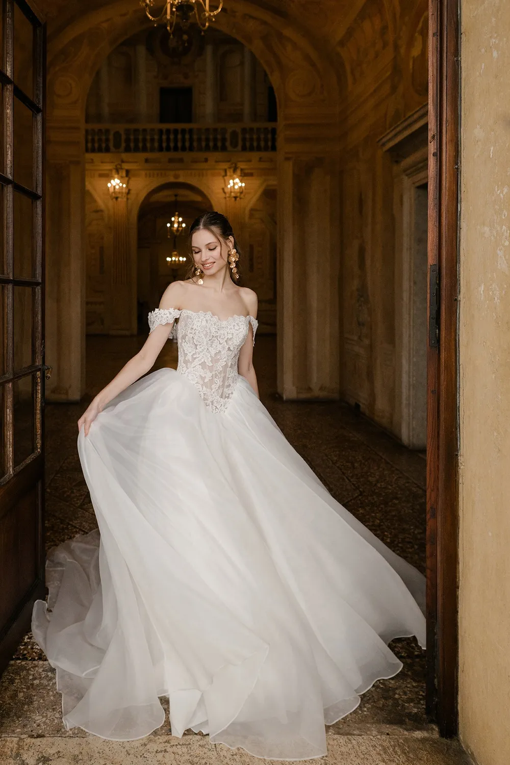 Abella E625 Mary Delany brudekjole Ivory organza