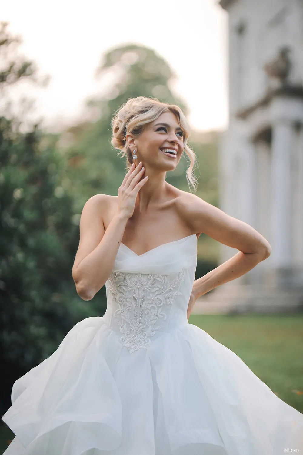 Allure Bridal D463 Cinderella brudekjole organza platinum