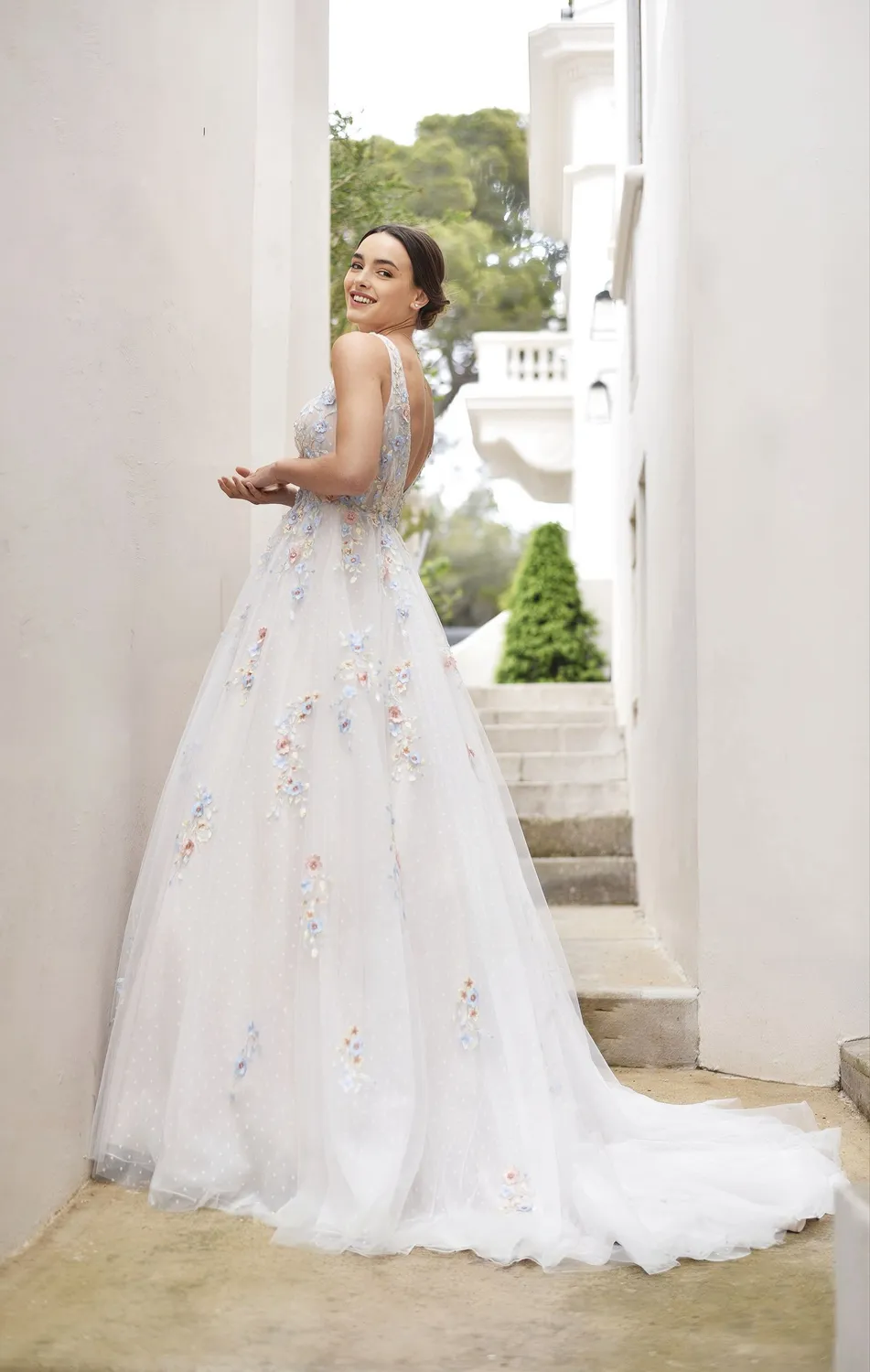 Bella by Eglantine BEL22529 brudekjole