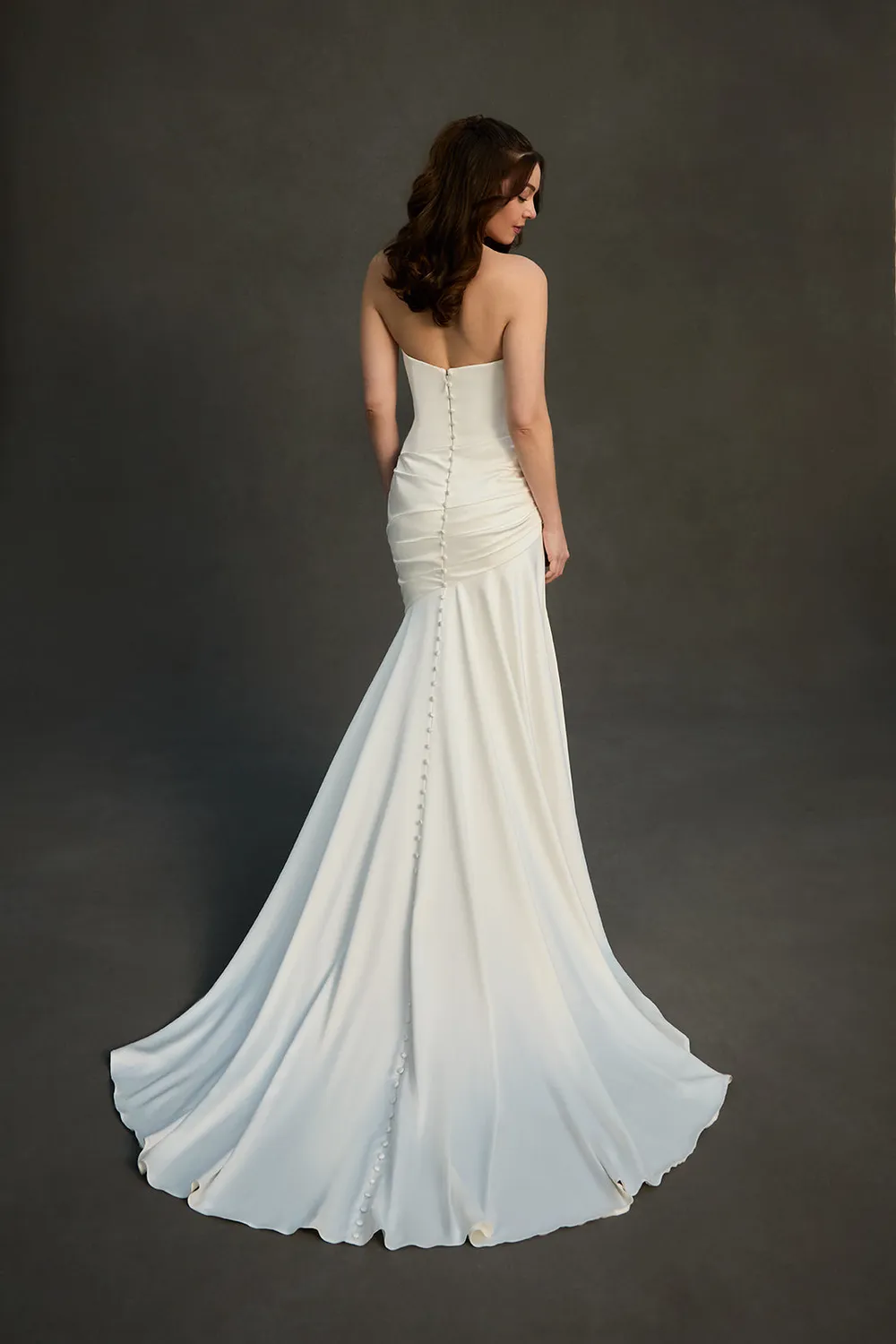 Allure Bridal MJ1289 Claribel brudekjole ivory satin med tørklæde