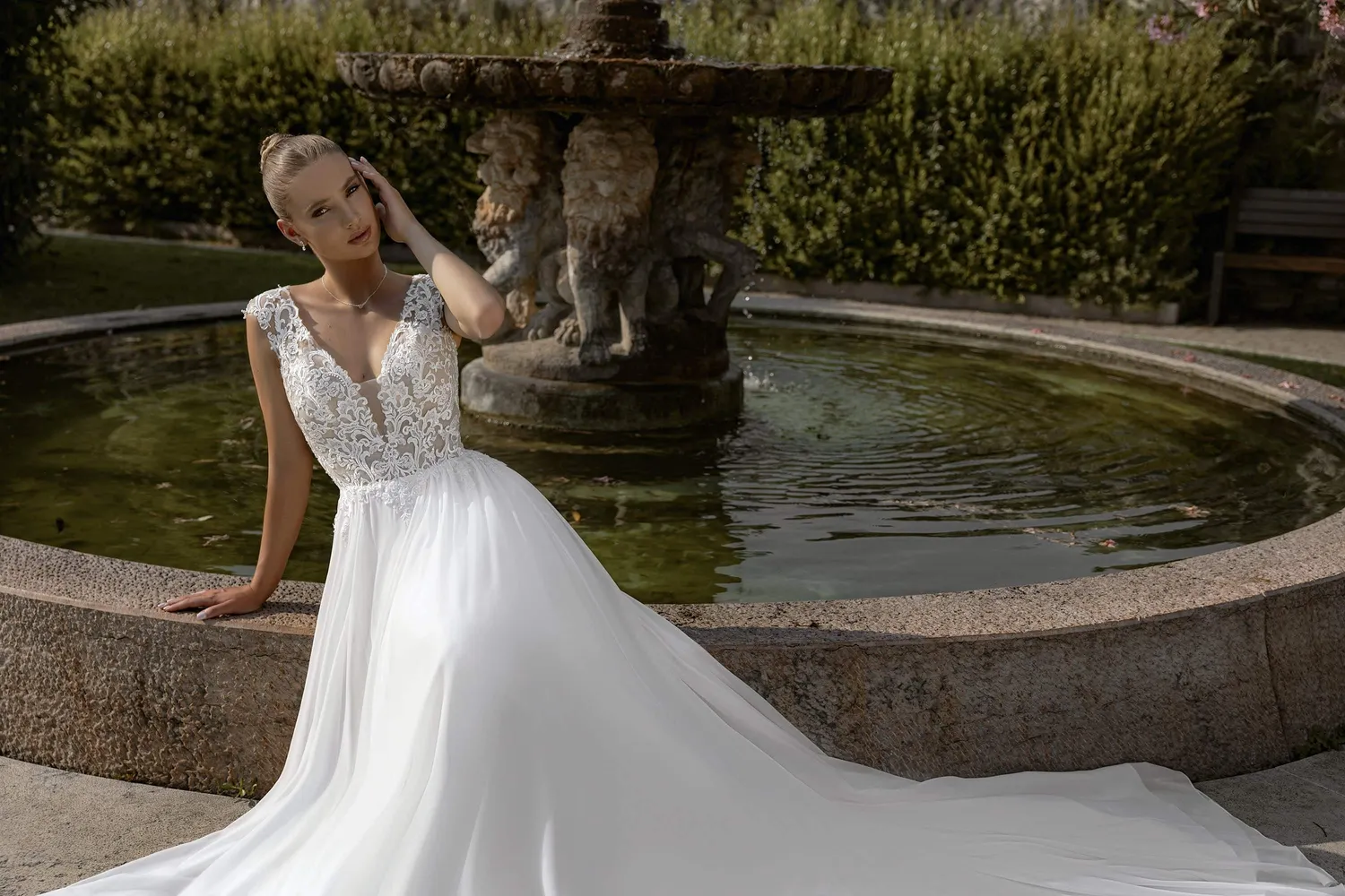Bella by Eglantine BEL22423 brudekjole