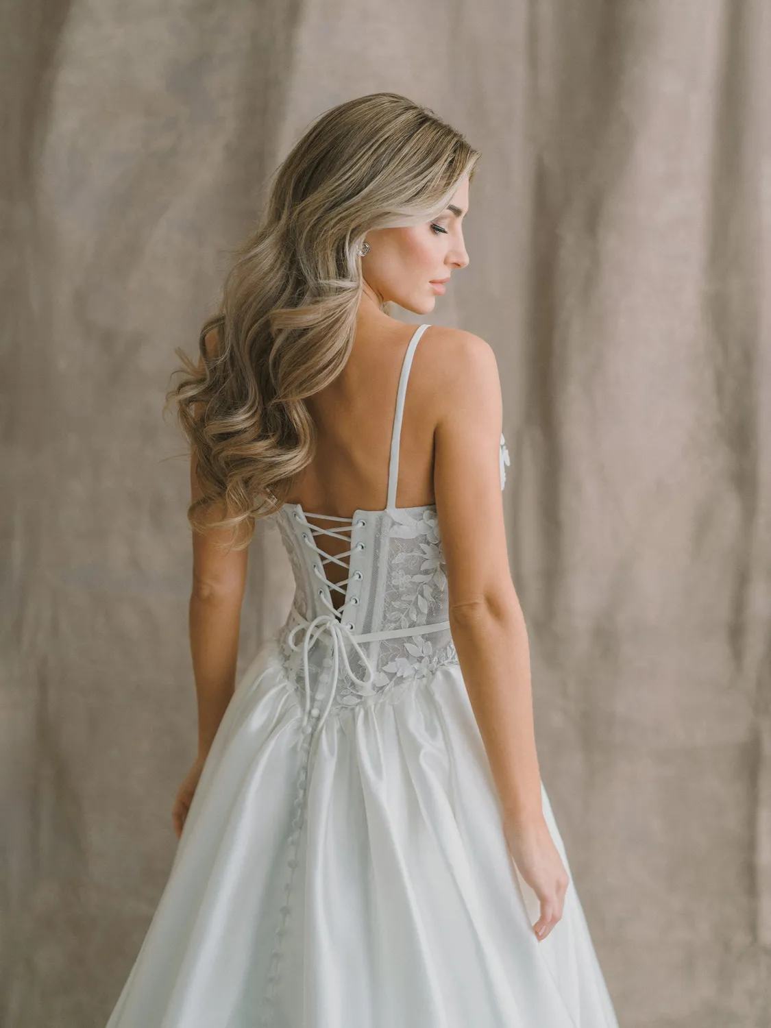 Allure Abella E613 Amelia brudekjole ivory korset
