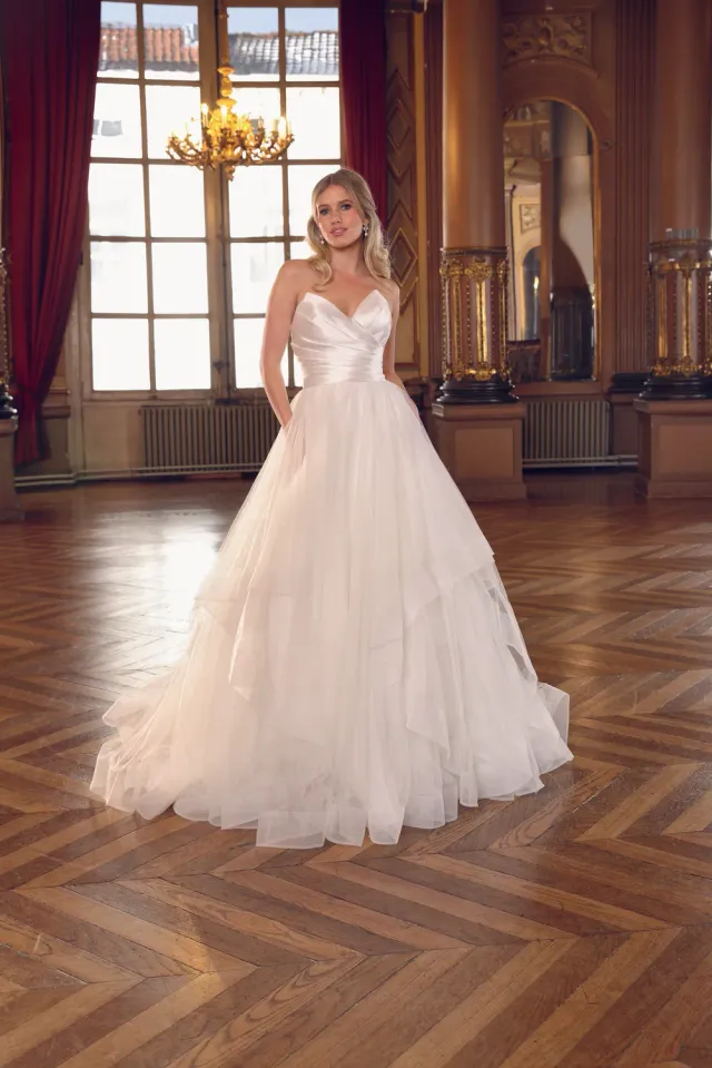 Lykkes Azuree Eliza ball gown brudekjole