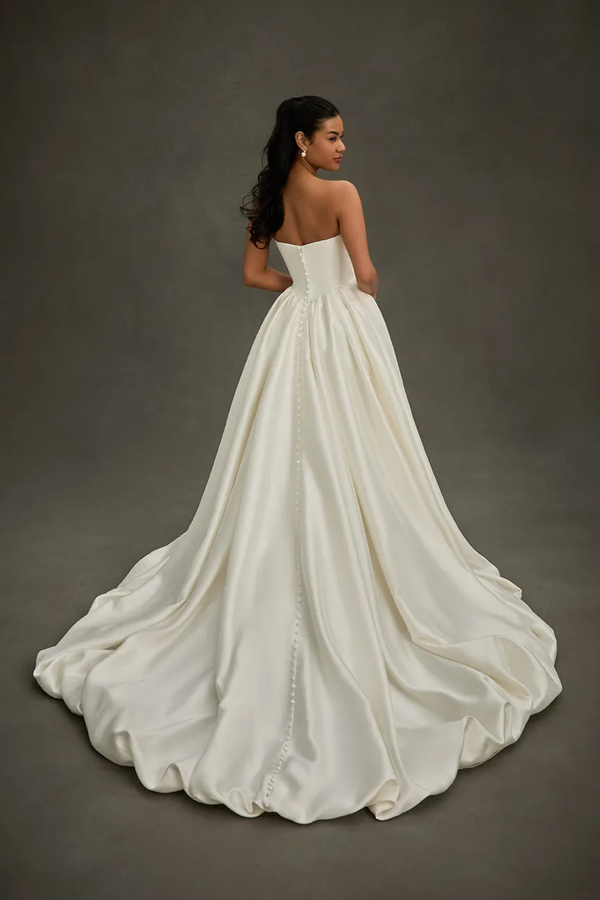 Allure Madison James MJ1292 Catherine brudekjole Ivory mikado