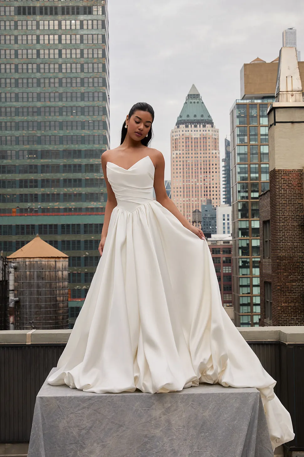 Allure Madison James MJ1292 Catherine brudekjole Ivory mikado