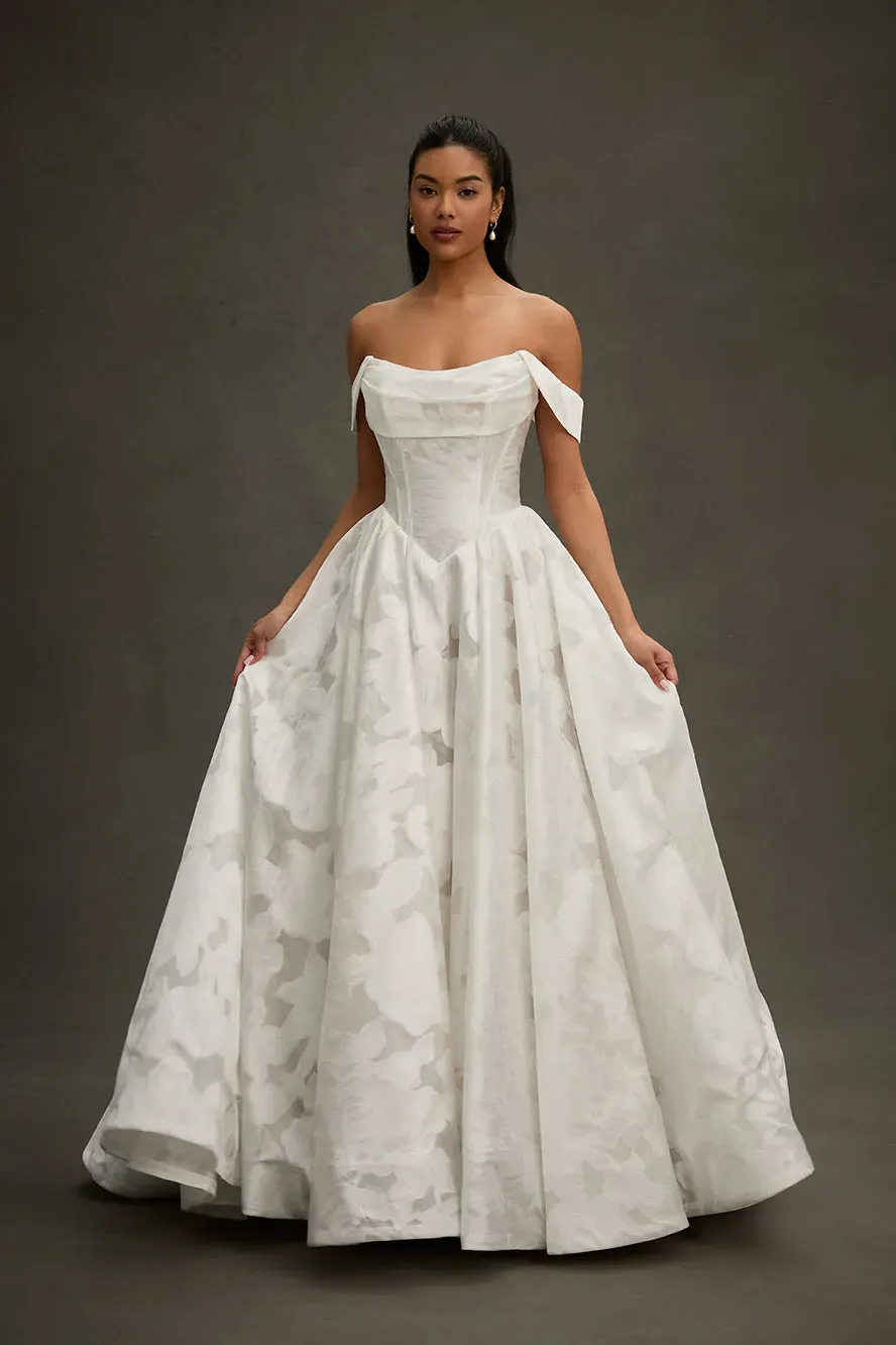 Allure Bridal Madison James MJ1278 Catalina brudekjole mocha