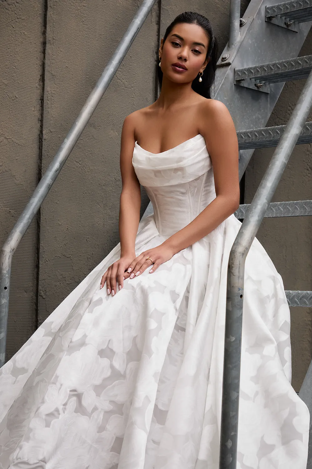 Allure Bridal Madison James MJ1278 Catalina brudekjole mocha