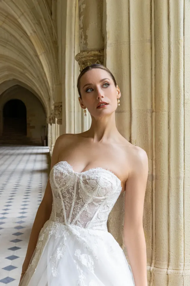 Bella by Eglantine Robe de mariée BEL22623 brudekjole