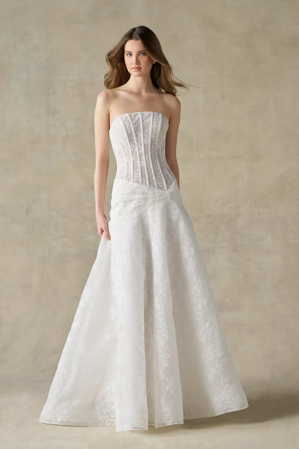 Allure Bridal A1473 brudekjole Ivory/Nude blonde drop waist