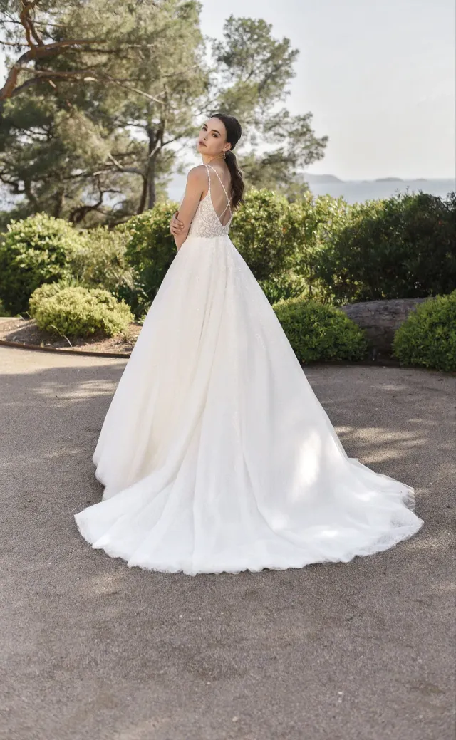 Bella by Eglantine BEL22514 brudekjole enkel