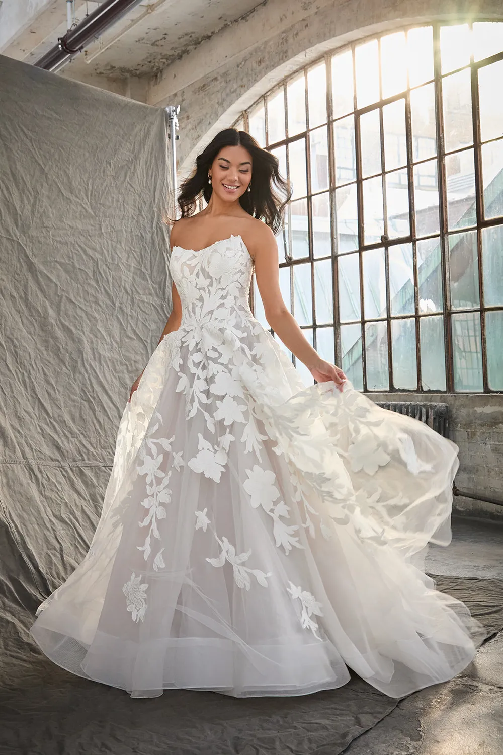 Madison James MJ1294 Campbell brudekjole Ivory stropløs