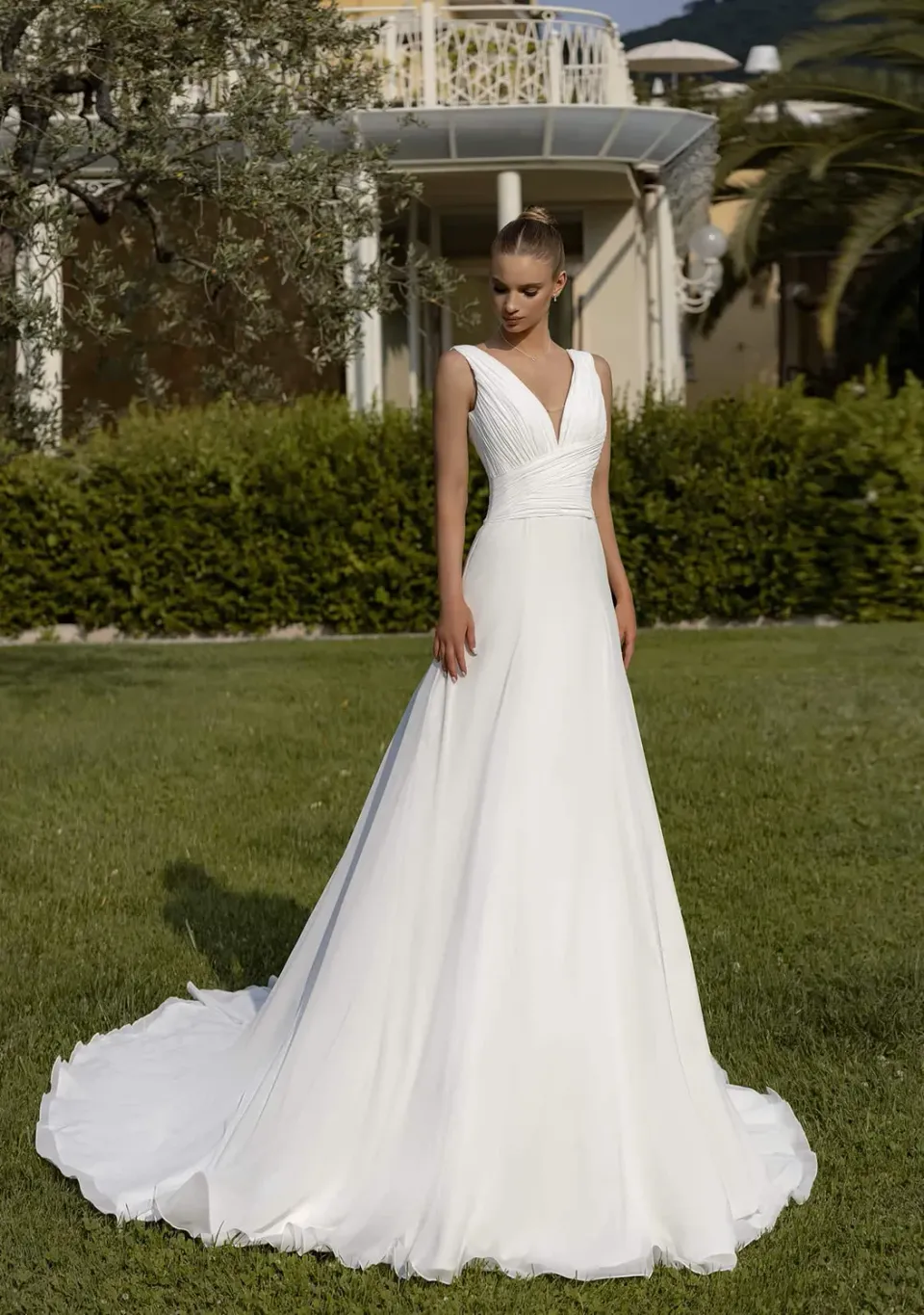 Bella by Eglantine BEL22436 brudekjole – tilbud
