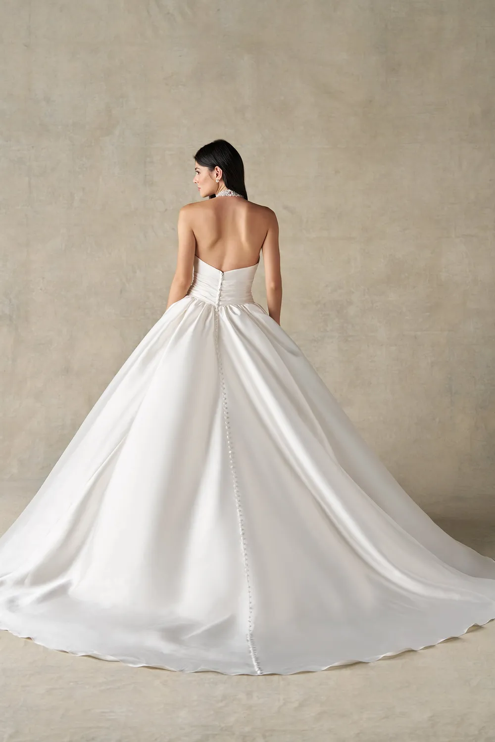 Allure Bridals A1498 brudekjole ivory/silver mikado