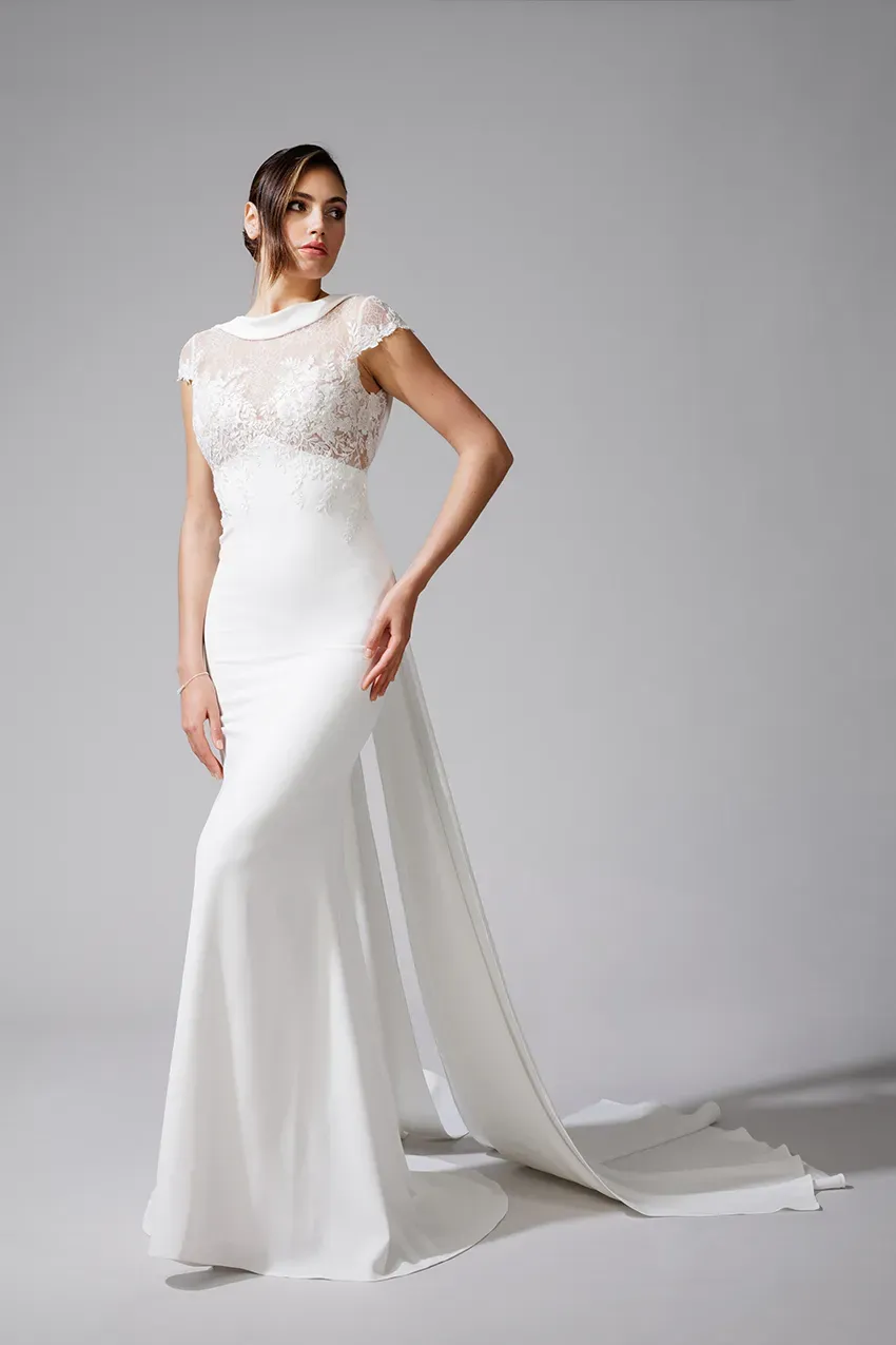 Bella by Eglantine BEL22710 brudekjole minimalistisk