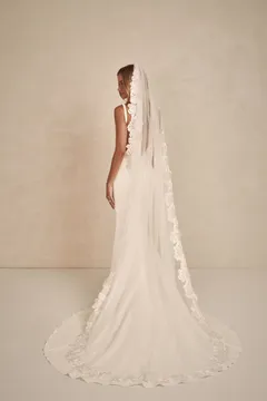 Made With Love Bridal Elsie brudeslør blondekant