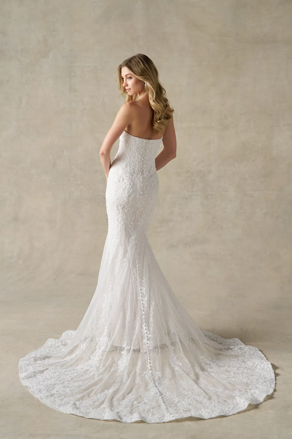 Allure Bridal A1493 brudekjole blonde fit-and-flare sand/ivory