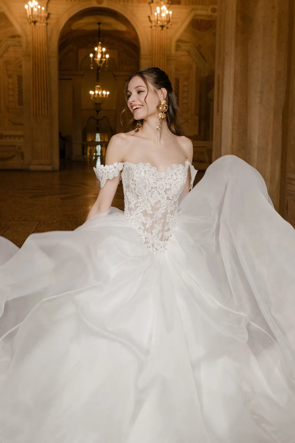 Abella E625 Mary Delany brudekjole Ivory organza