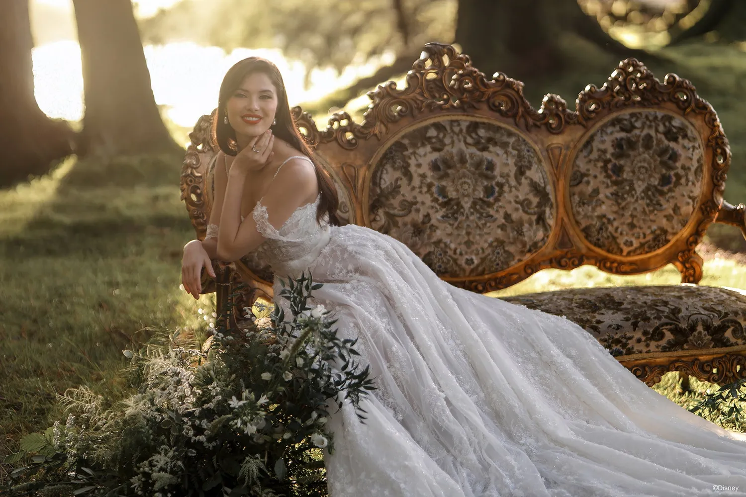 Allure Bridal Disney Platinum DP457 Snehvide brudekjole
