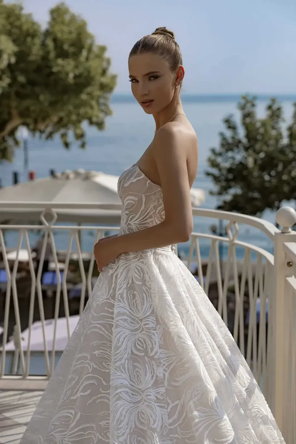 Bella by Eglantine BEL22435 brudekjole