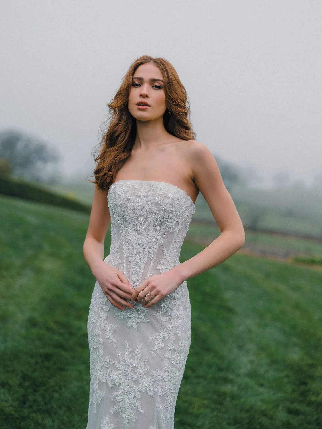 Allure Bridals A1495 brudekjole nude crescent-hals