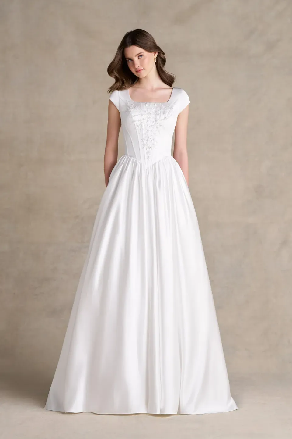 Allure Modest M802NC brudekjole Ivory satin cap sleeves