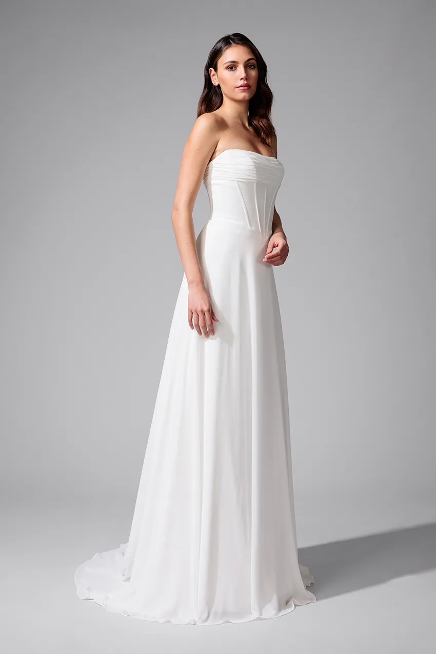 Bella by Eglantine BEL22718 brudekjole med lange ærmer