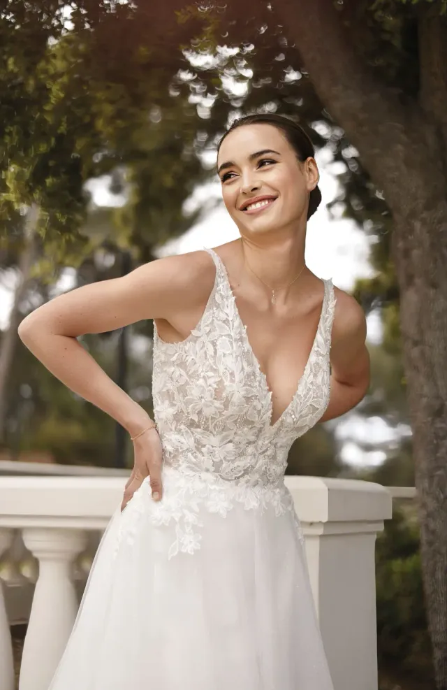 Bella by Eglantine BEL22507 brudekjole