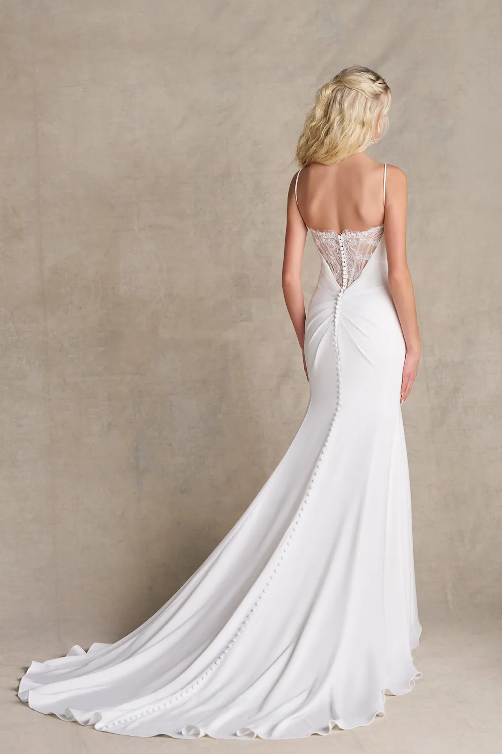Allure Bridal Romance R3973 brudekjole Ivory slids