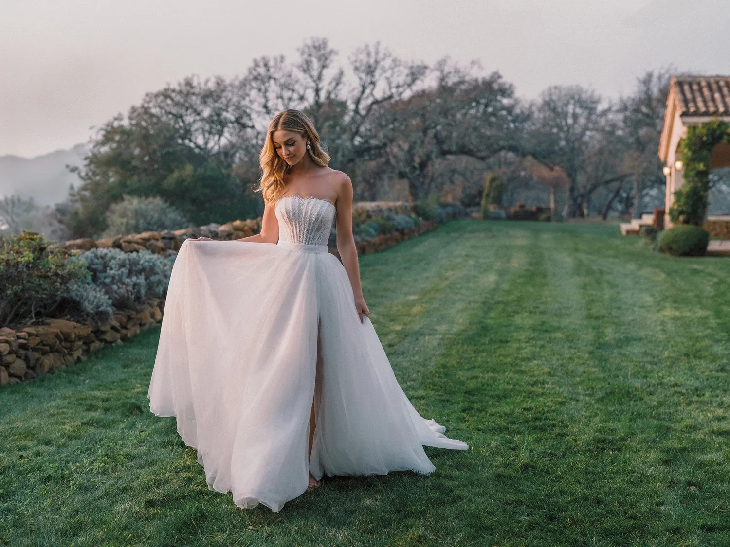 Allure Bridals A1499T brudeslæb Ivory tyl