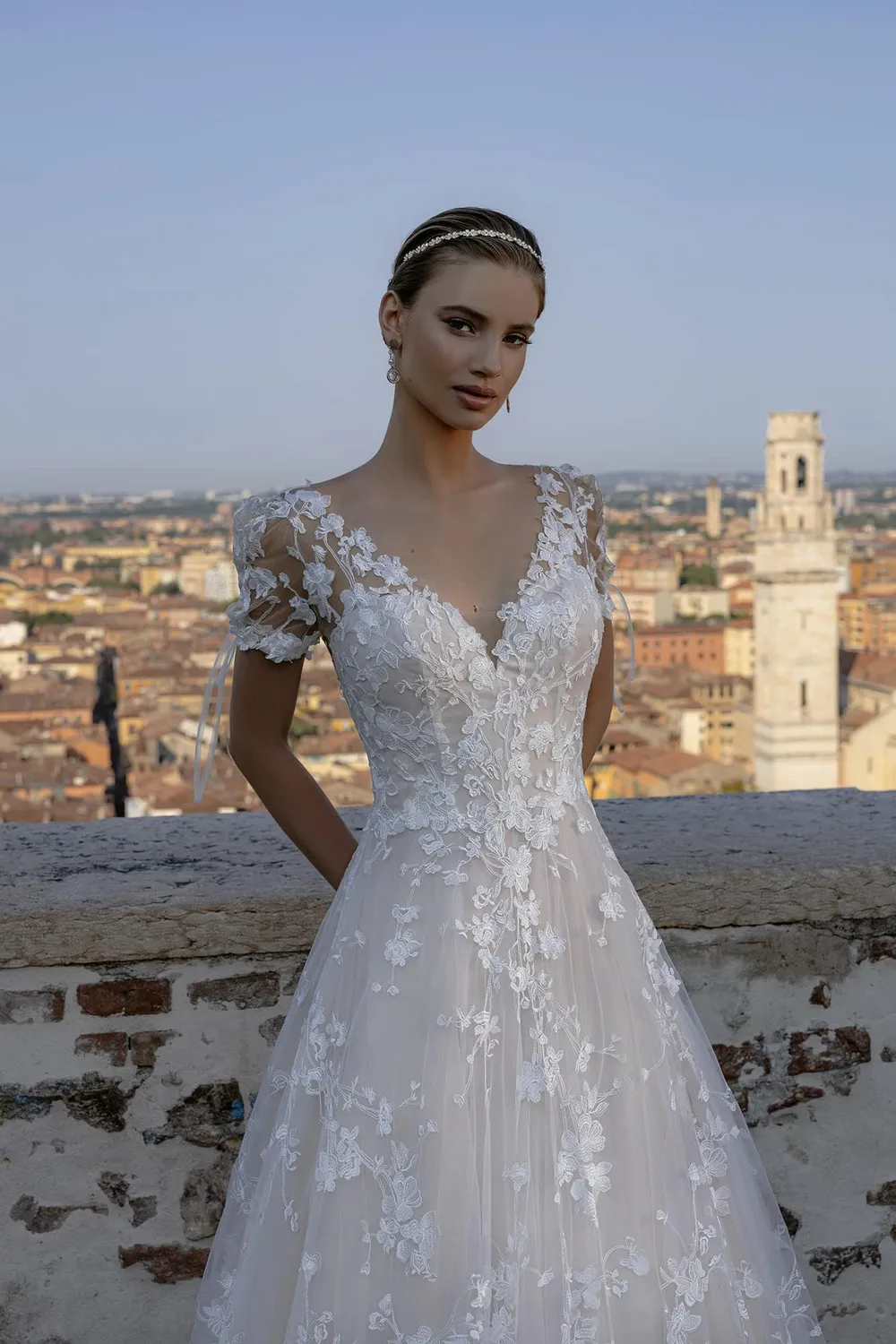 Bella by Eglantine BEL22413 brudekjole