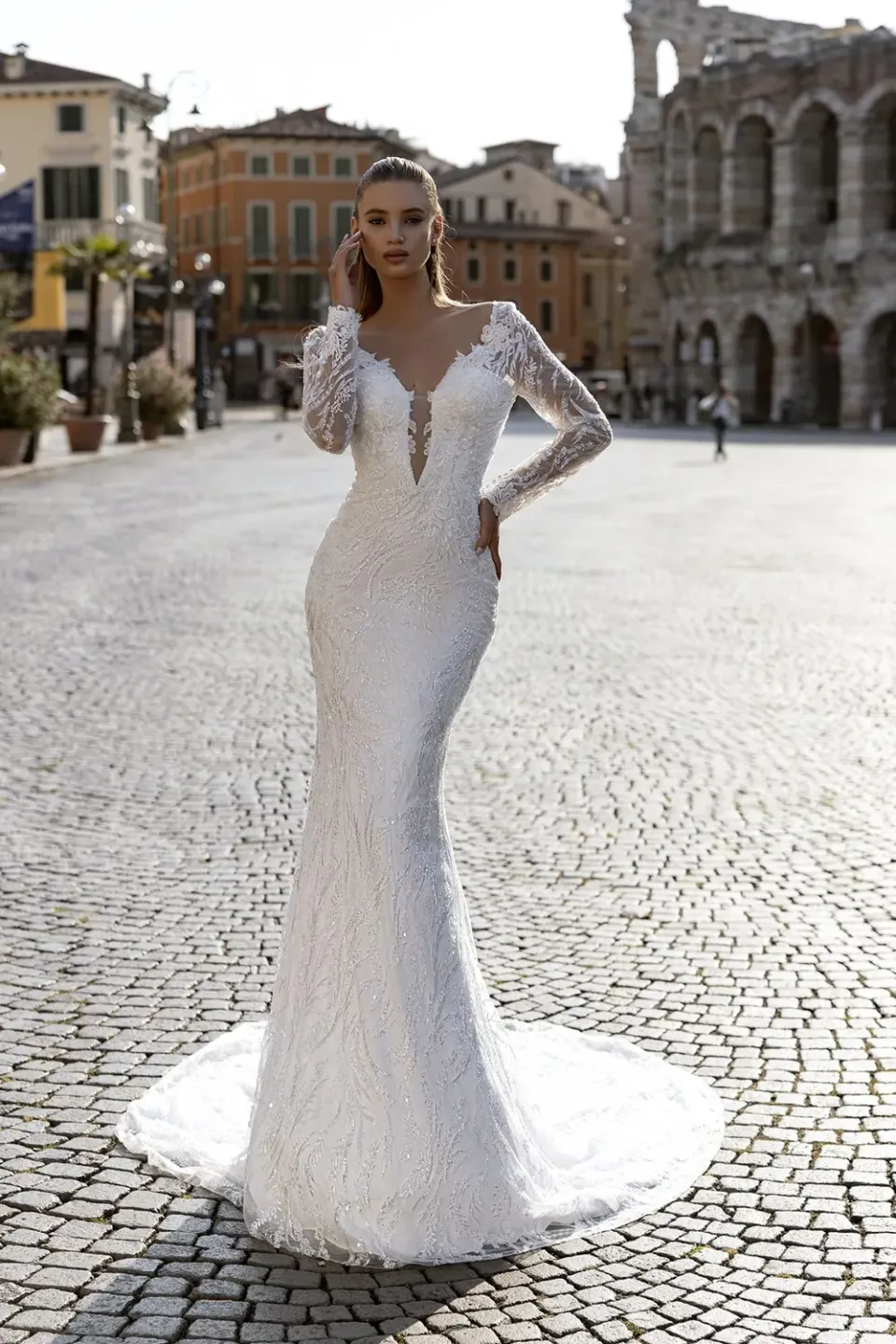 Bella by Eglantine BEL22405 brudekjole