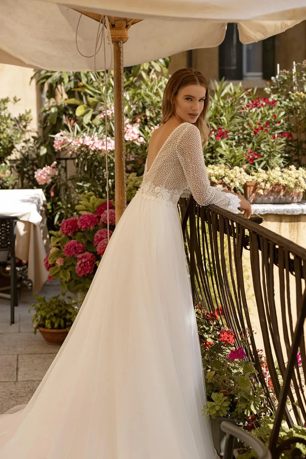 Bella by Eglantine BEL22419 brudekjole