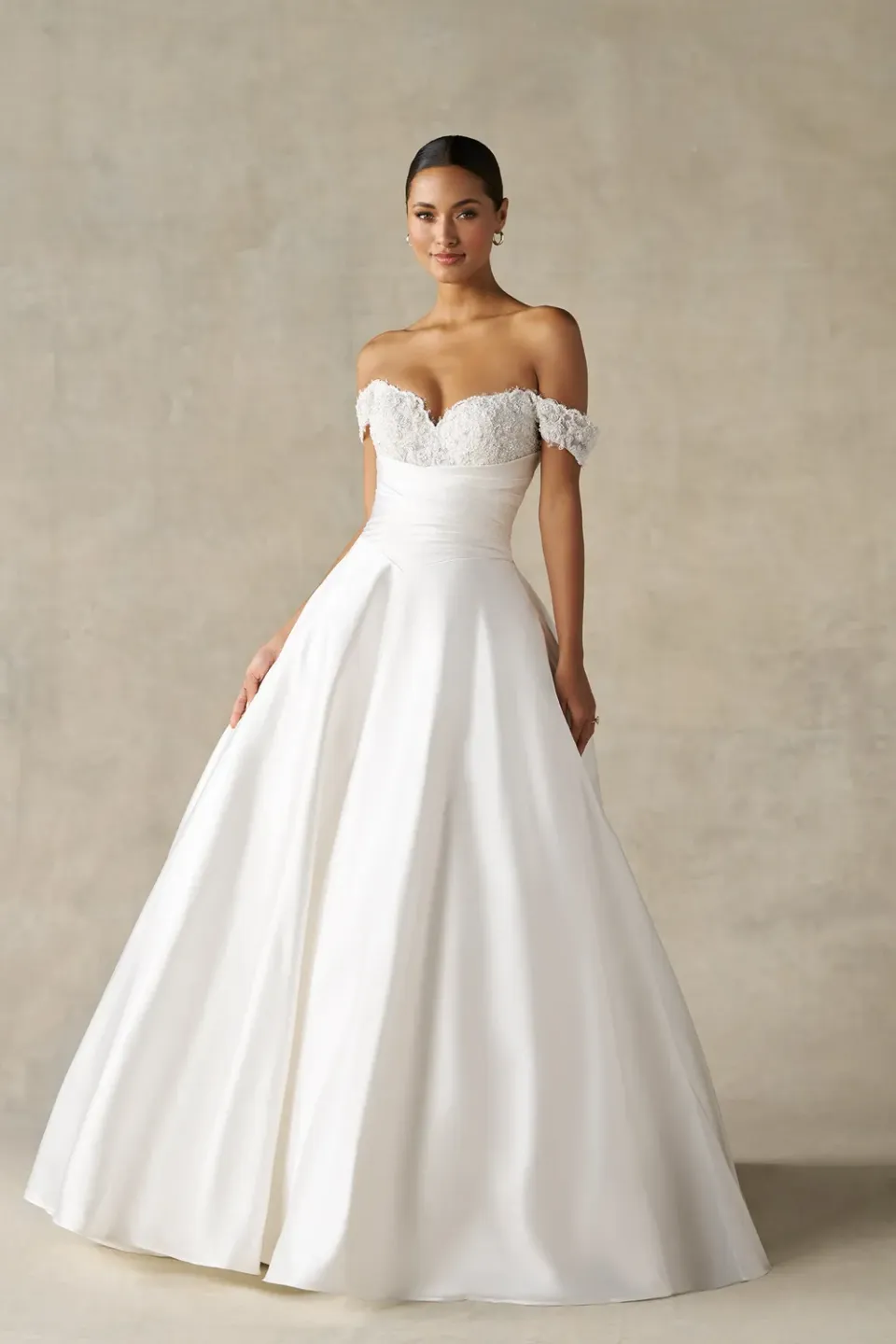 Allure Bridals A1479 brudekjole Ivory/Nude satin ballgown