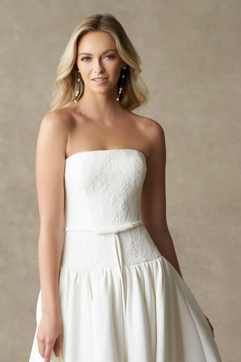 Allure Bridals A1470 brudekjole ivory satin drop waist