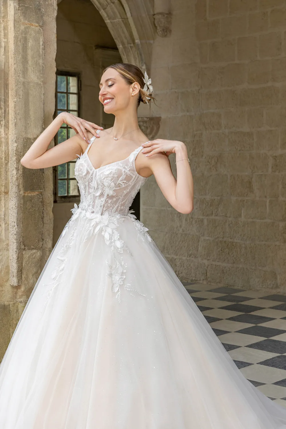 Bella by Eglantine BEL22602 brudekjole – bryllup