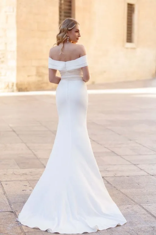 Princesa La Princessa Silver brudekjole med off-shoulder og slæb