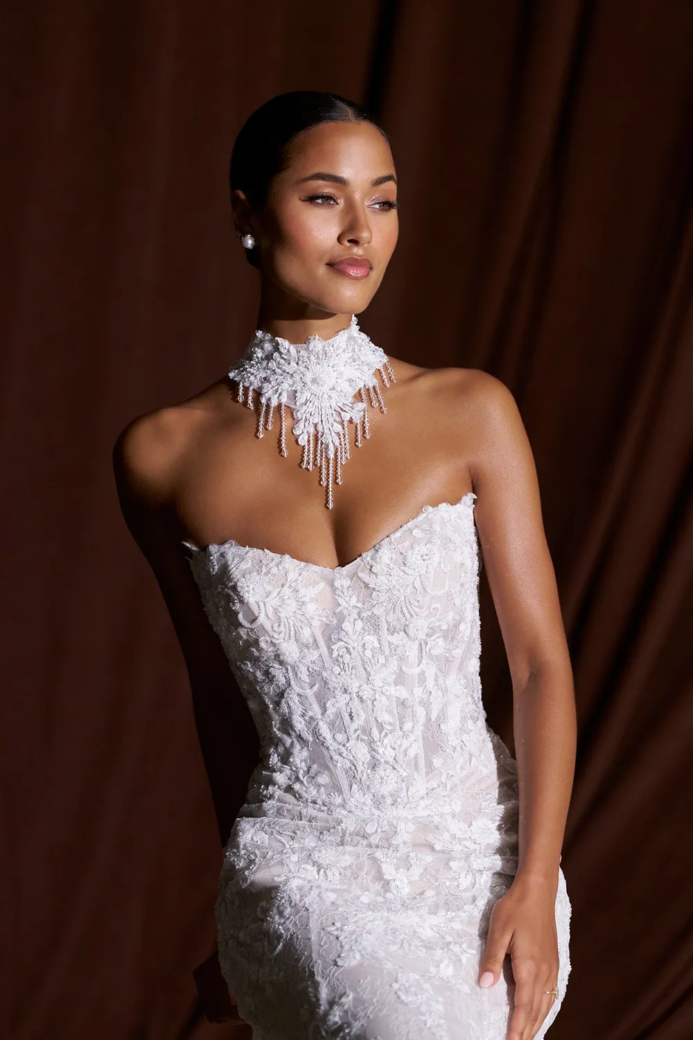 Allure Couture CP93 brudechoker blonde ivory