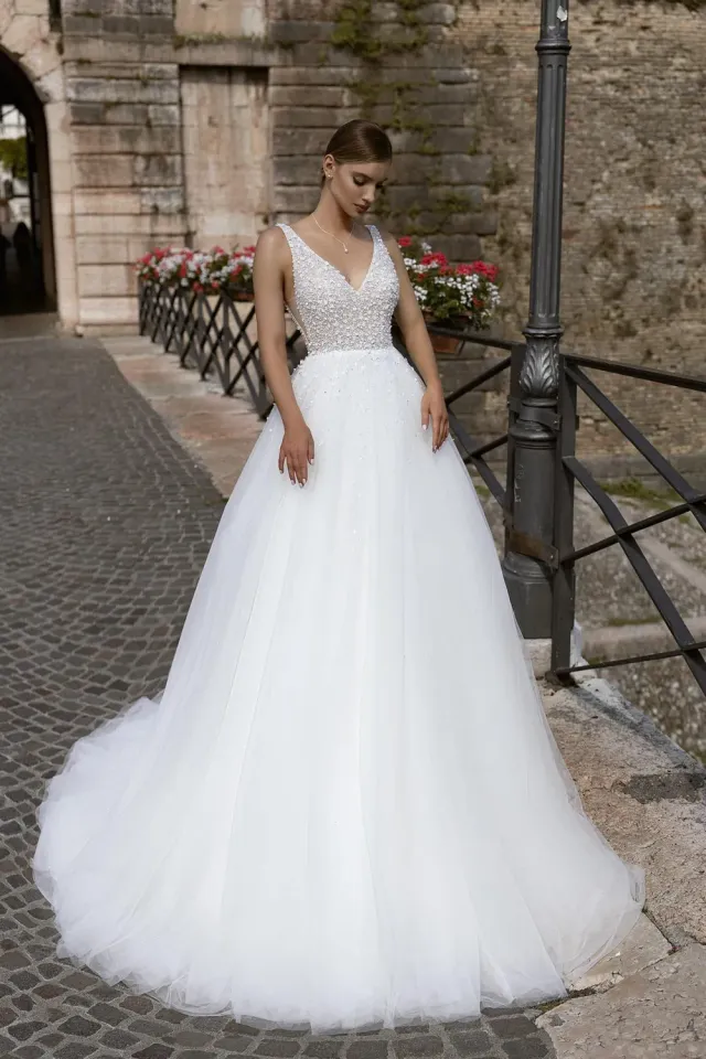 Bella by Eglantine BEL22421 brudekjole