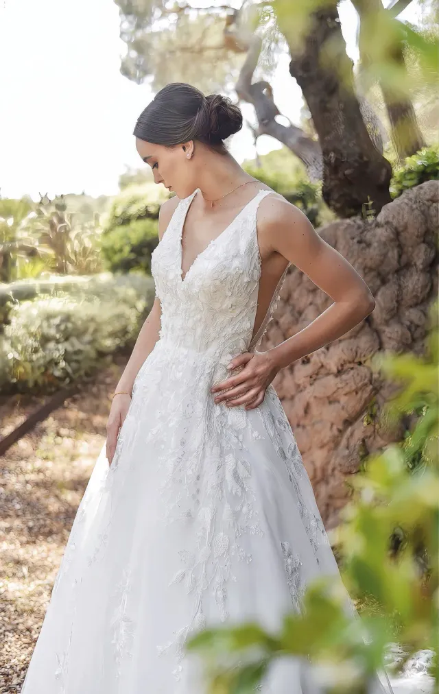 Bella by Eglantine BEL22531 brudekjole elegant model