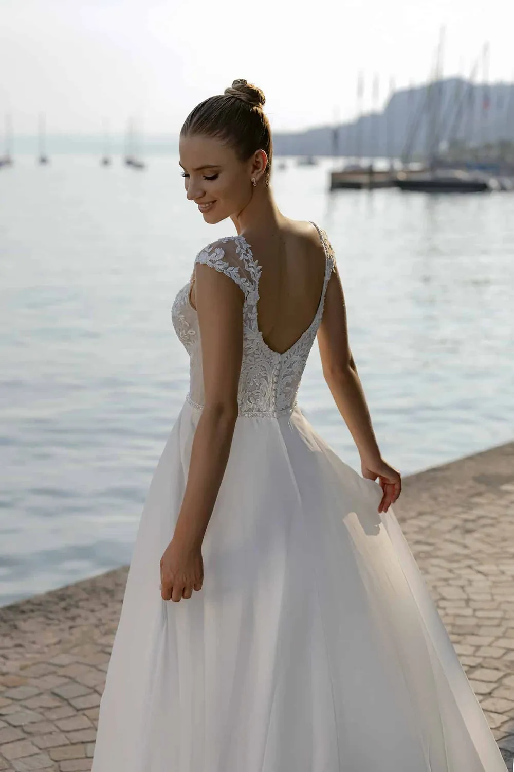 Bella by Eglantine BEL22422 brudekjole