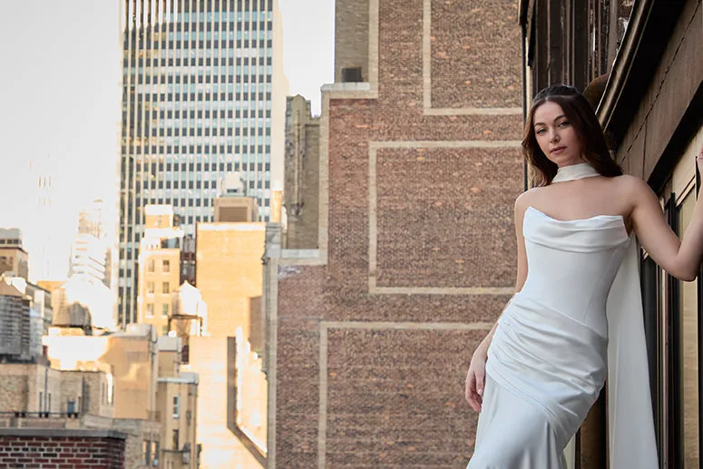 Allure Bridal MJ1289 Claribel brudekjole ivory satin med tørklæde