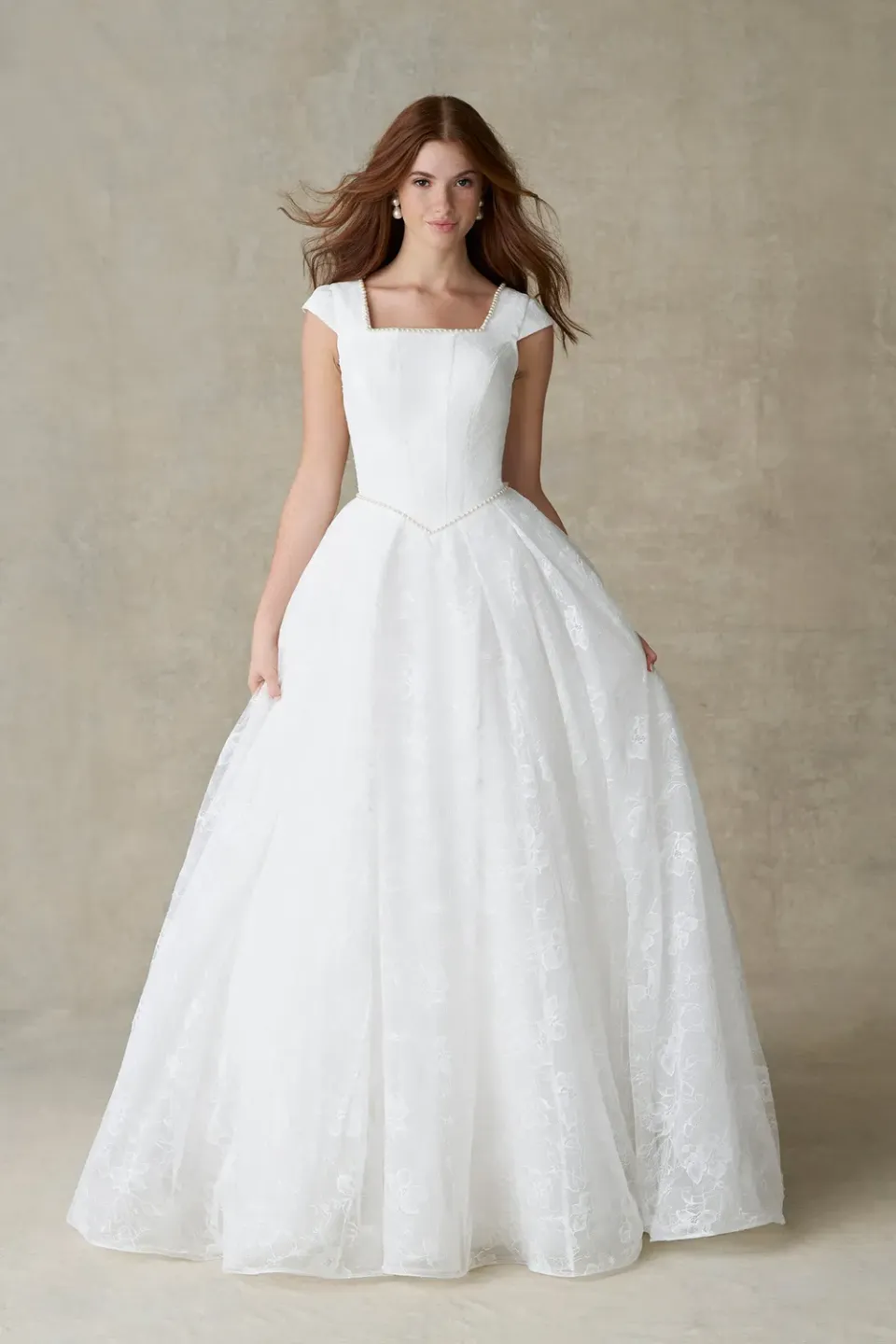 Allure Modest M800NC brudekjole ivory blonde A-line