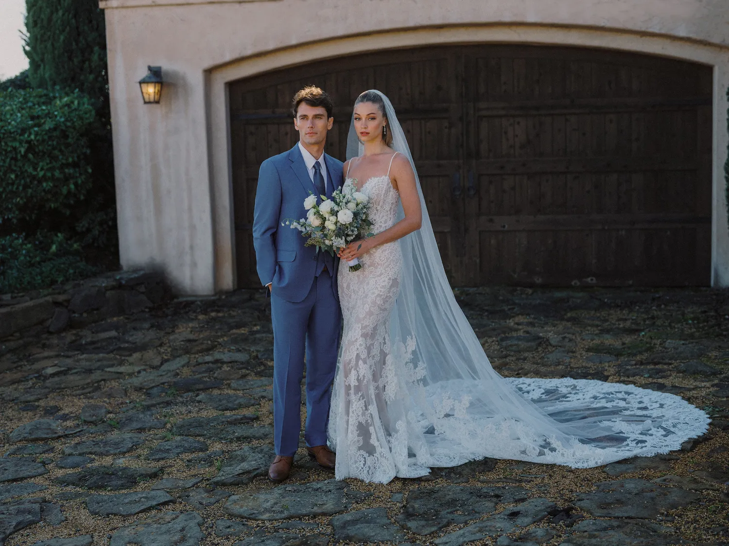 Allure Bridal V098C brudeslør ivory cathedral